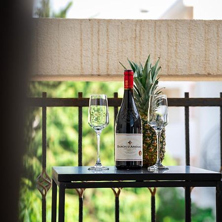 Delfin Apartments Сутоморе Экстерьер фото