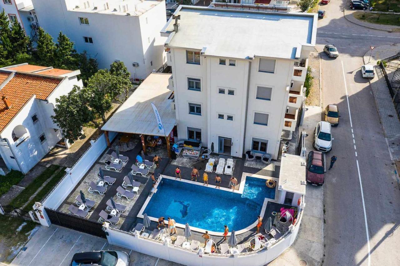 Delfin Apartments Сутоморе Экстерьер фото
