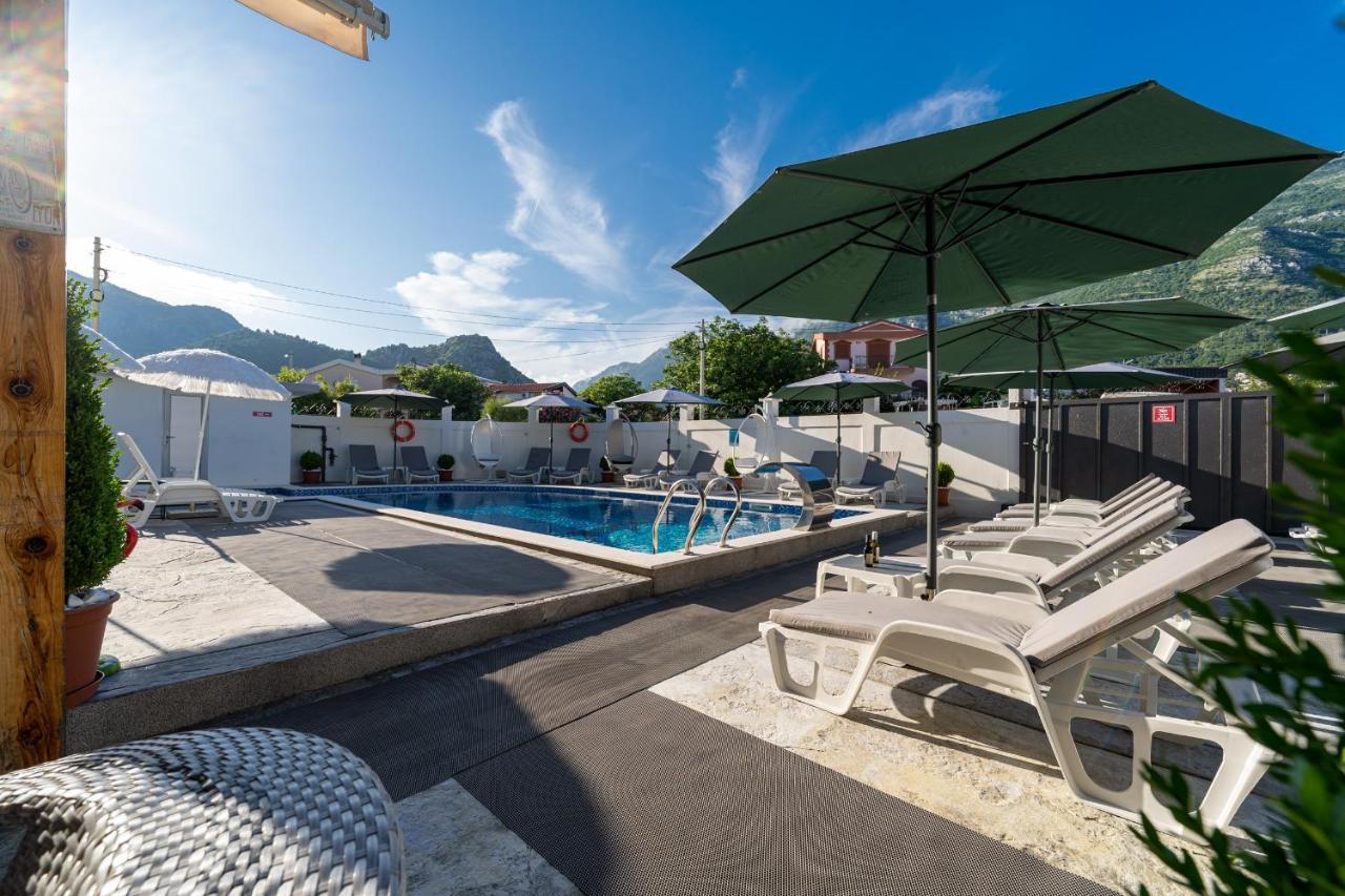 Delfin Apartments Сутоморе Экстерьер фото