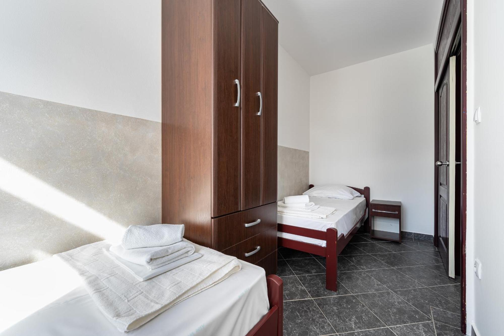 Delfin Apartments Сутоморе Экстерьер фото