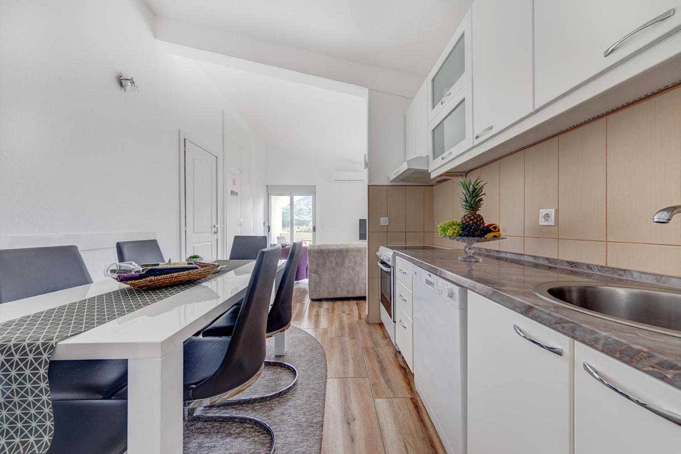 Delfin Apartments Сутоморе Номер фото